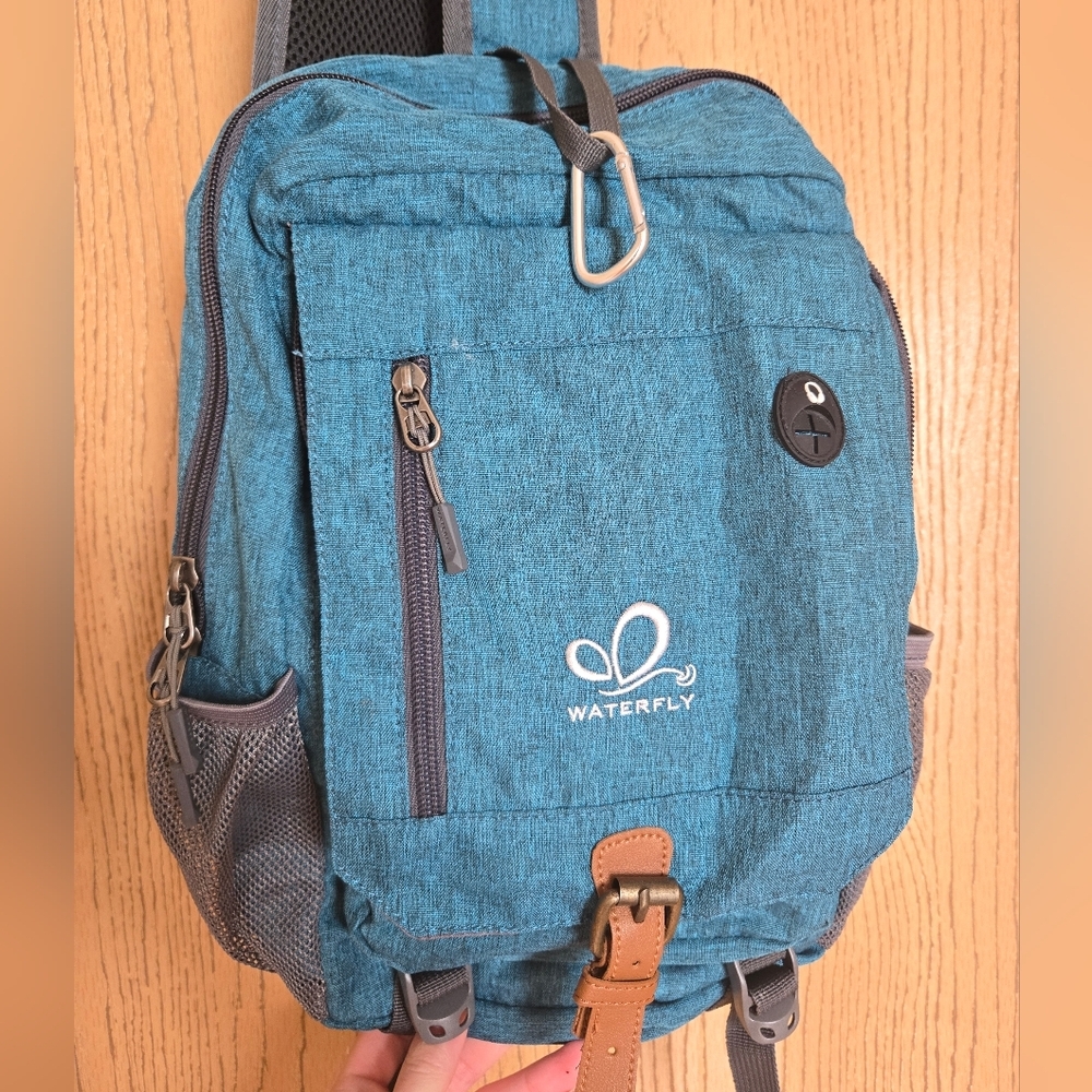 NWOT Waterfly Outdoor Crossbody Backpack